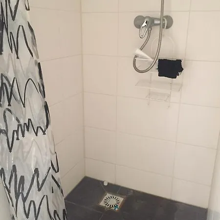 아파트 Downtown Studioapartment #1 Easybnb *