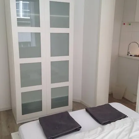 Downtown Studioapartment #1 Easybnb 아파트 레이든